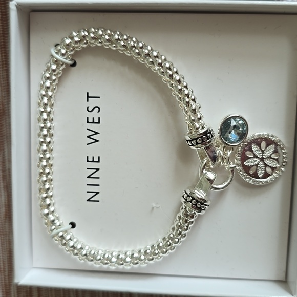 NINE WEST BRAND WOMEN'S FASHION JEWELRY BUNDLE OF 2 STRETCH BRACELETS - Picture 4 of 15